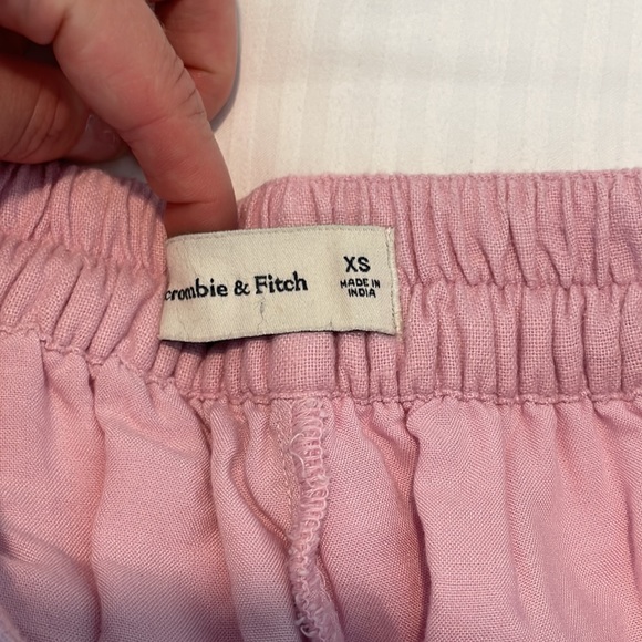 Abercrombie Linen Short Set - Picture 7 of 9